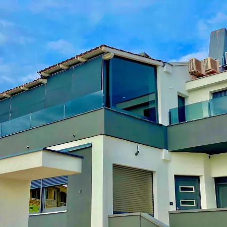 Apartment Niko - Big With Stunning Sea View And Pool Banjole