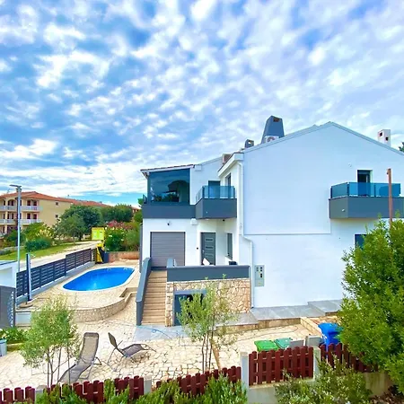 Niko - Big With Stunning Sea View And Pool Banjole