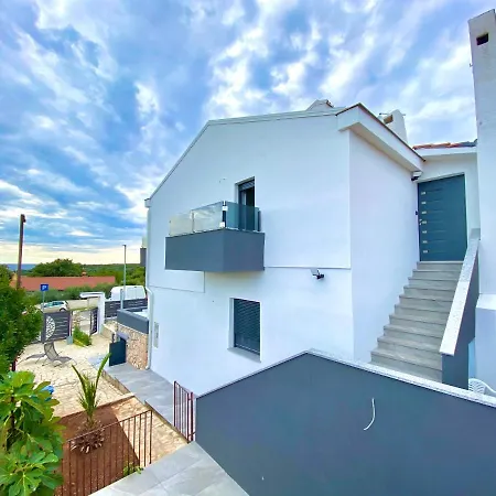 Apartment Niko - Big With Stunning Sea View And Pool Banjole