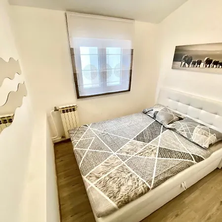 Niko - Big With Stunning Sea View And Pool *