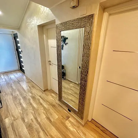 Apartment Niko - Big With Stunning Sea View And Pool
