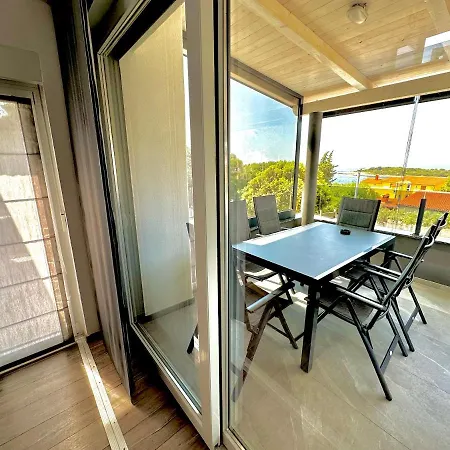 Niko - Big With Stunning Sea View And Pool Apartment Banjole