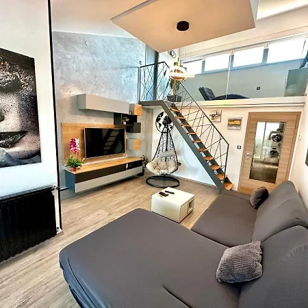 Niko - Big With Stunning Sea View And Pool Apartment