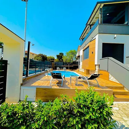 Niko - Big With Stunning Sea View And Pool Apartment *