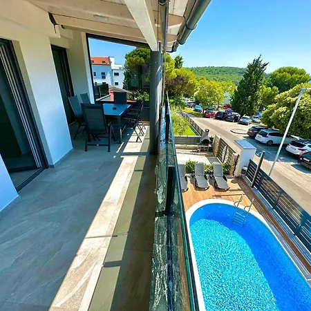 Niko - Big With Stunning Sea View And Pool Apartment Banjole