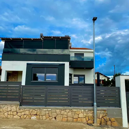 Apartman Niko - Big With Stunning Sea View And Pool