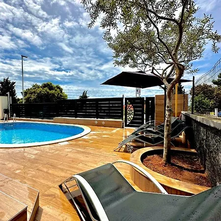 Appartement Niko - Big With Stunning Sea View And Pool